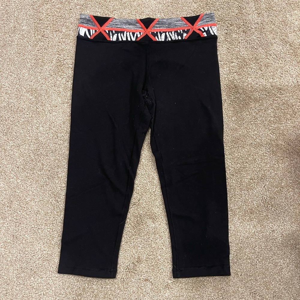 Ivivva by Lululemon Girls Black Cropped Leggings Red Waistband Size 14
